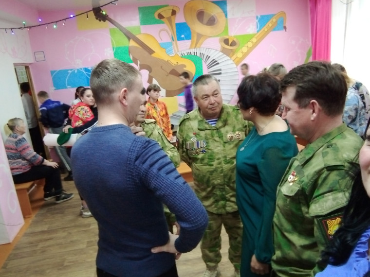 Укажите подпись к картинке.